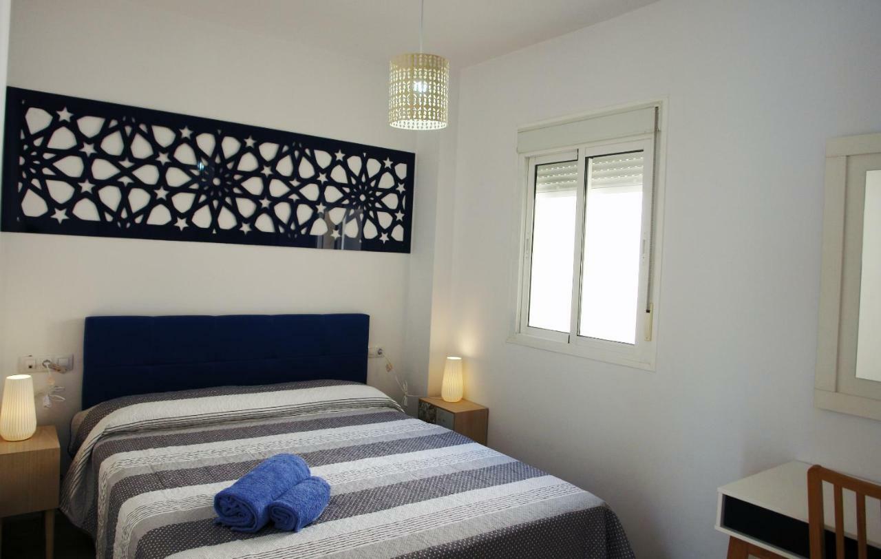 Apartamentos Costa De La Luz Playa Rota Kültér fotó